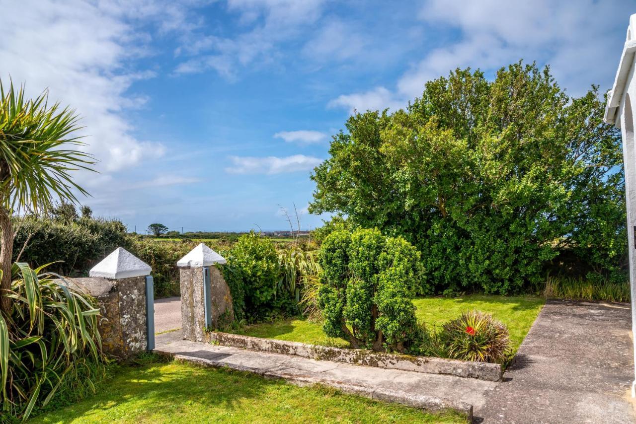 Finest Retreats - Western Watch - Sea Views, Pets Accepted, Sleeps 6 Lower Boscaswell Buitenkant foto
