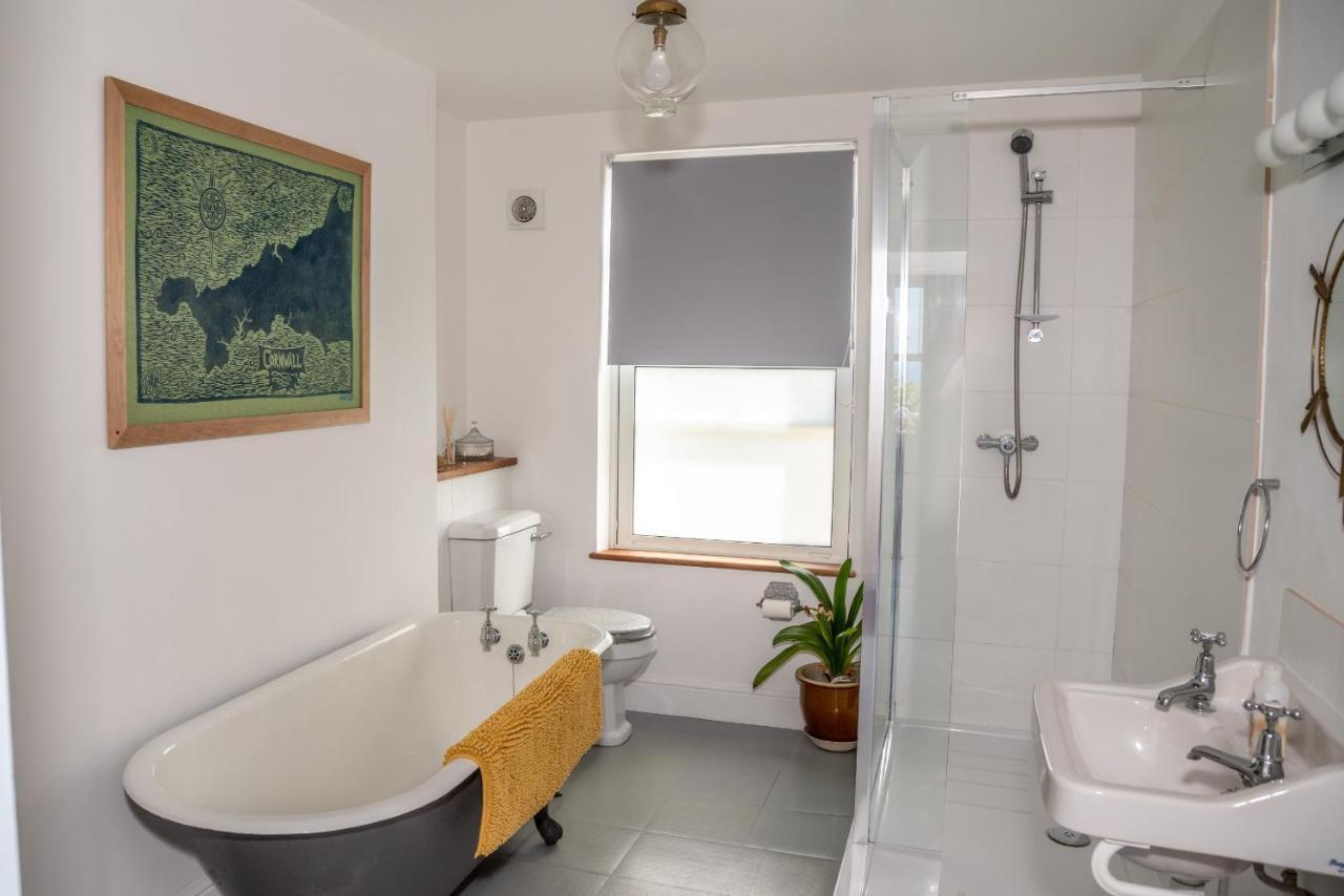 Finest Retreats - Western Watch - Sea Views, Pets Accepted, Sleeps 6 Lower Boscaswell Buitenkant foto