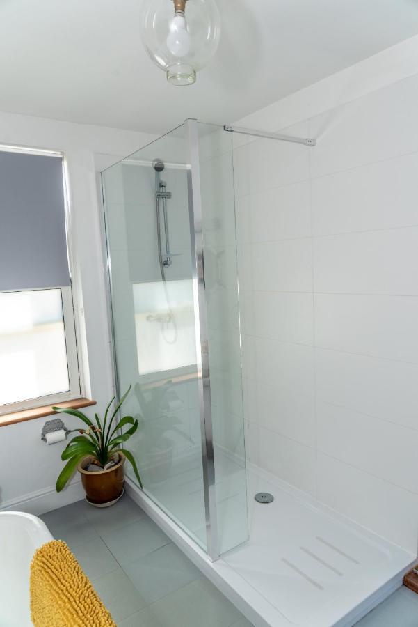 Finest Retreats - Western Watch - Sea Views, Pets Accepted, Sleeps 6 Lower Boscaswell Buitenkant foto
